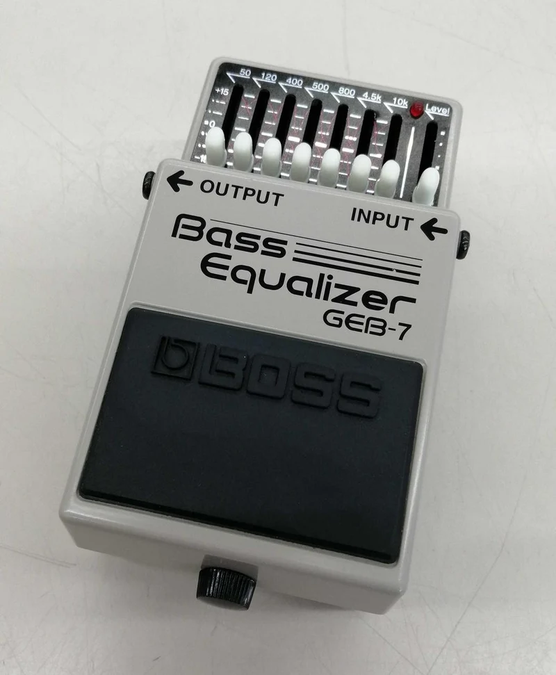BOSS BEB-7 Equalizer für Bässe