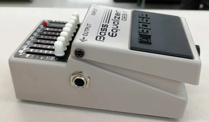 BOSS BEB-7 Equalizer für Bässe