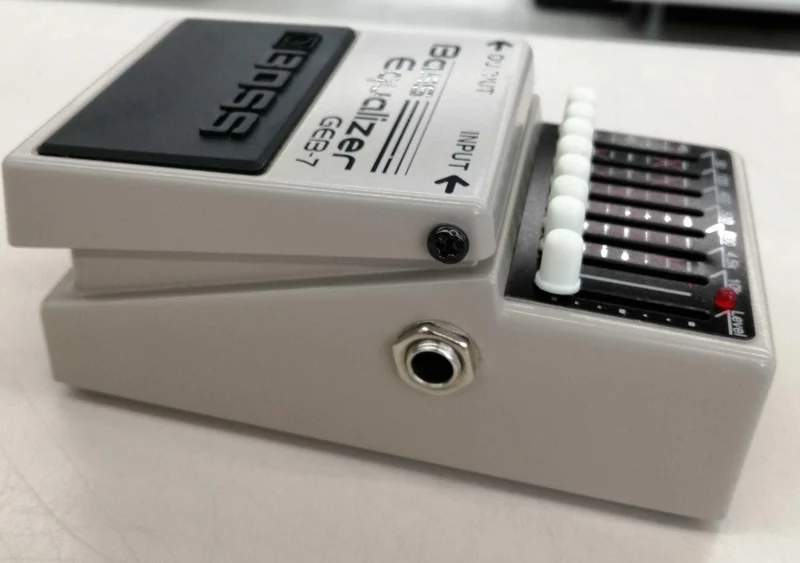 BOSS BEB-7 Equalizer für Bässe