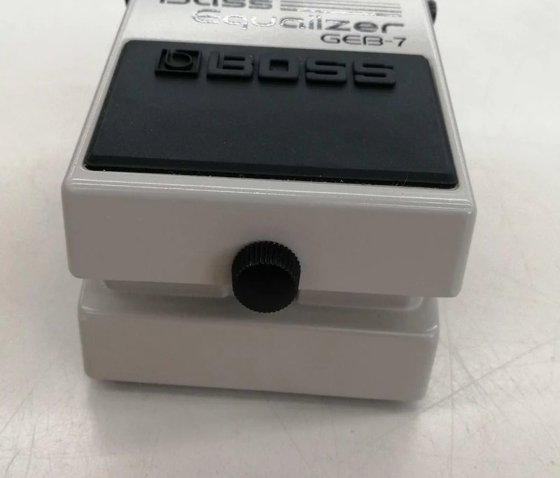 BOSS BEB-7 Equalizer für Bässe