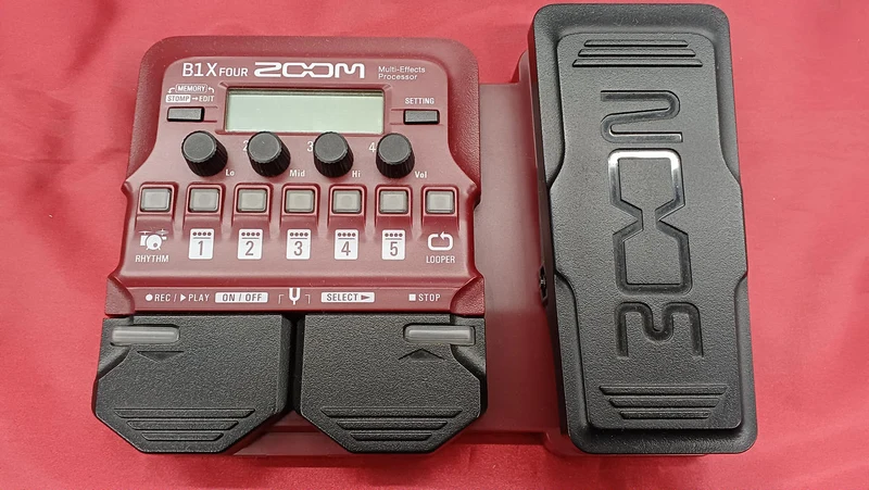 ZOOM Multi-Effekt-Bass B1X FOUR