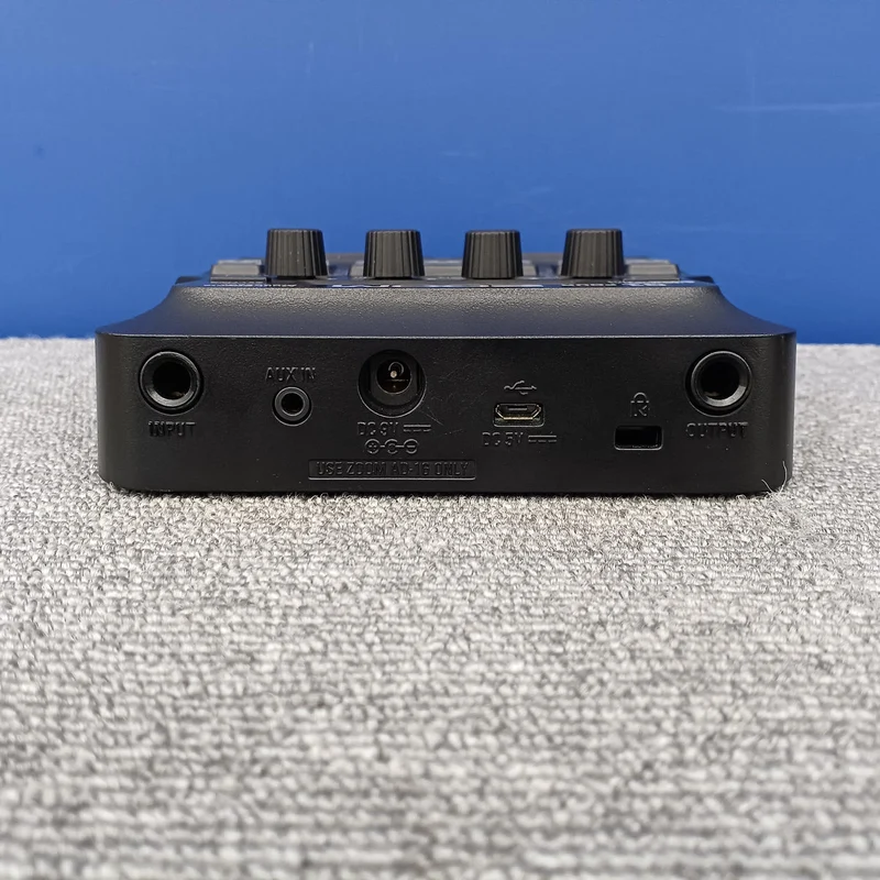 ZOOM Multi-Effektpedal G1FOUR