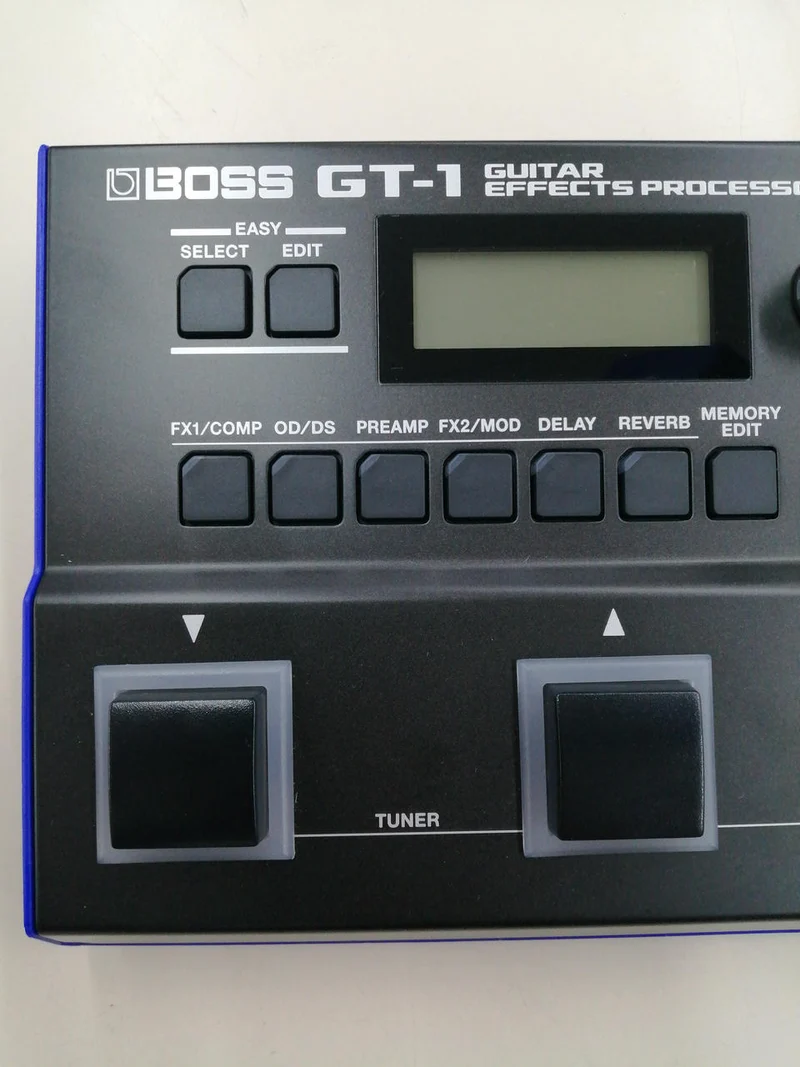 BOSS Multi-Effektgerät GT-1