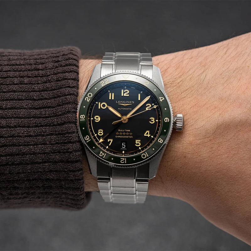 Spirit Zulu Time 39mm - Green on Bracelet