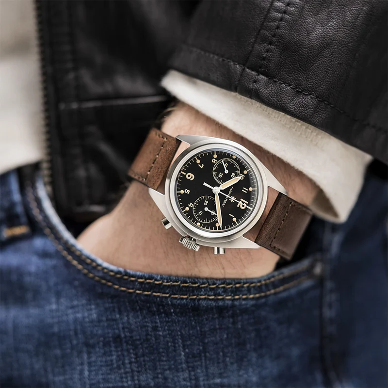 Khaki Aviation Pioneer Mechanical Chrono 40mm - Black on Leather Strap