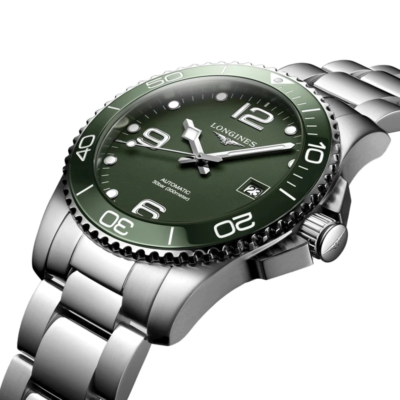 HydroConquest 41mm - Green on Bracelet