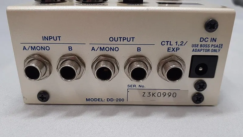 BOSS Effektpedal DD-200