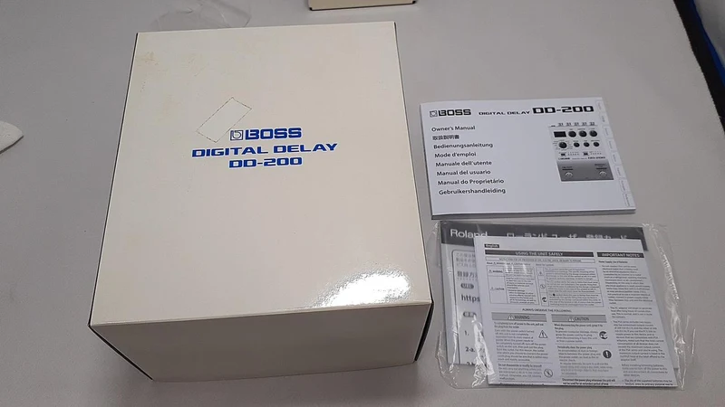 BOSS Effektpedal DD-200