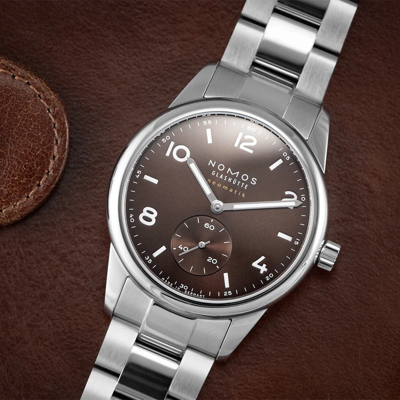 Club Sport Neomatik Tabac 39mm - Brown on Bracelet