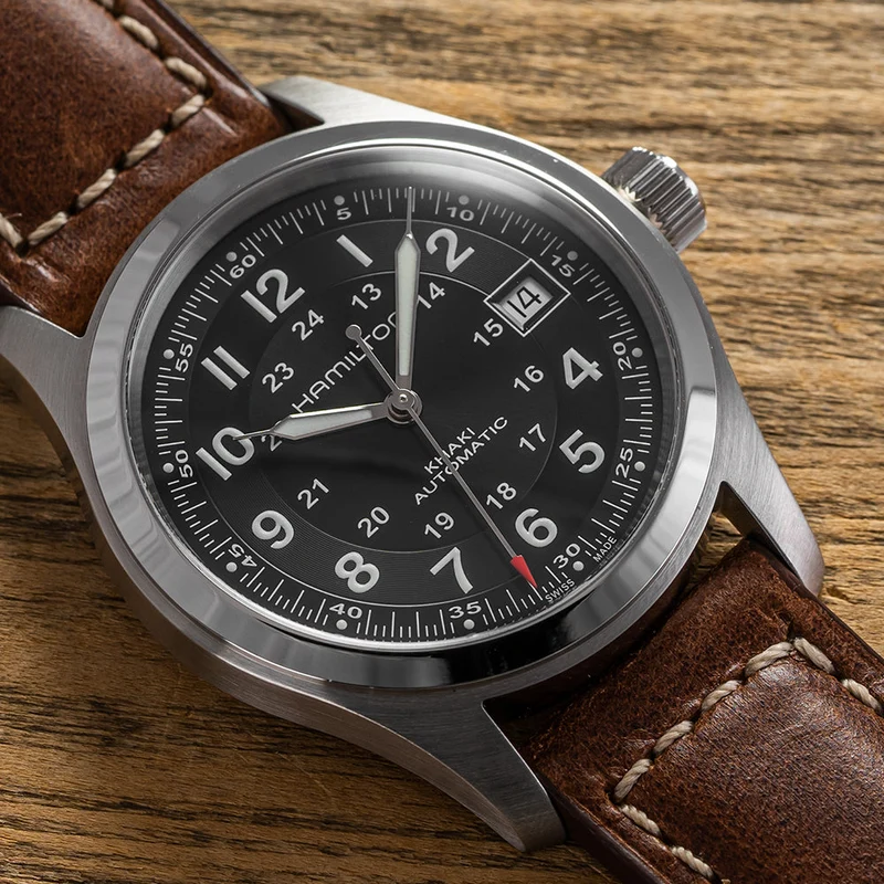 Khaki Field Auto 38mm - Black on Leather Strap