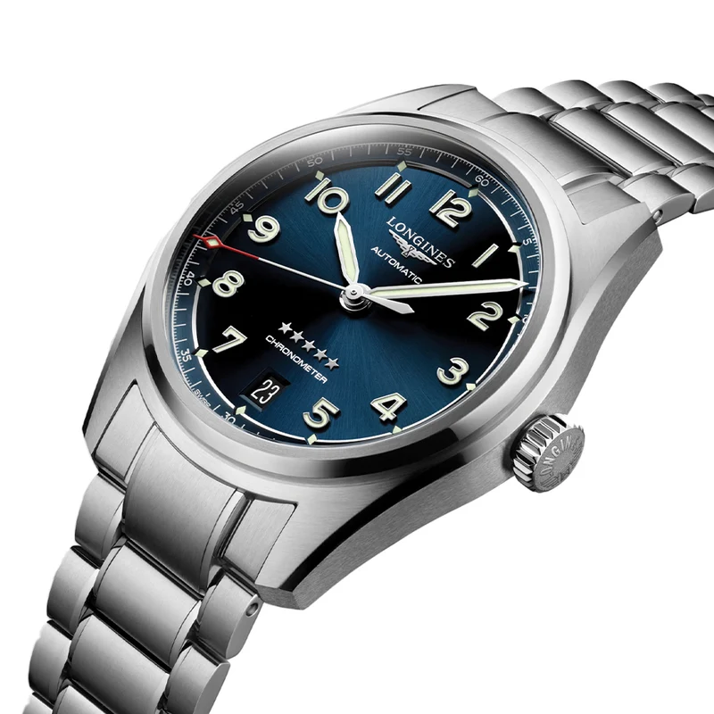 Spirit 37mm - Blue on Bracelet