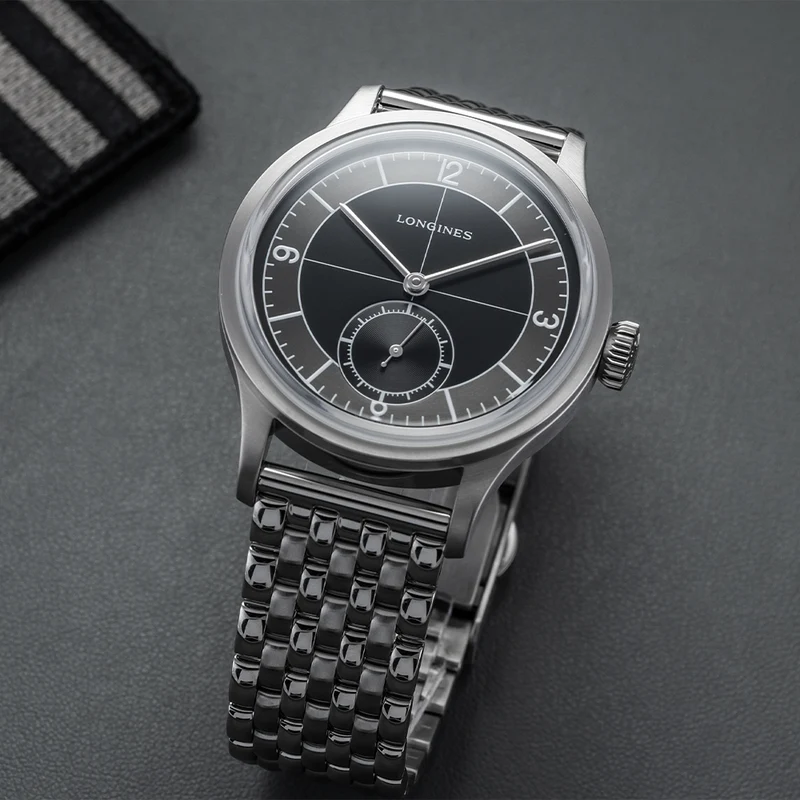 Heritage Classic Sector Dial 38.5mm - Black on Bracelet