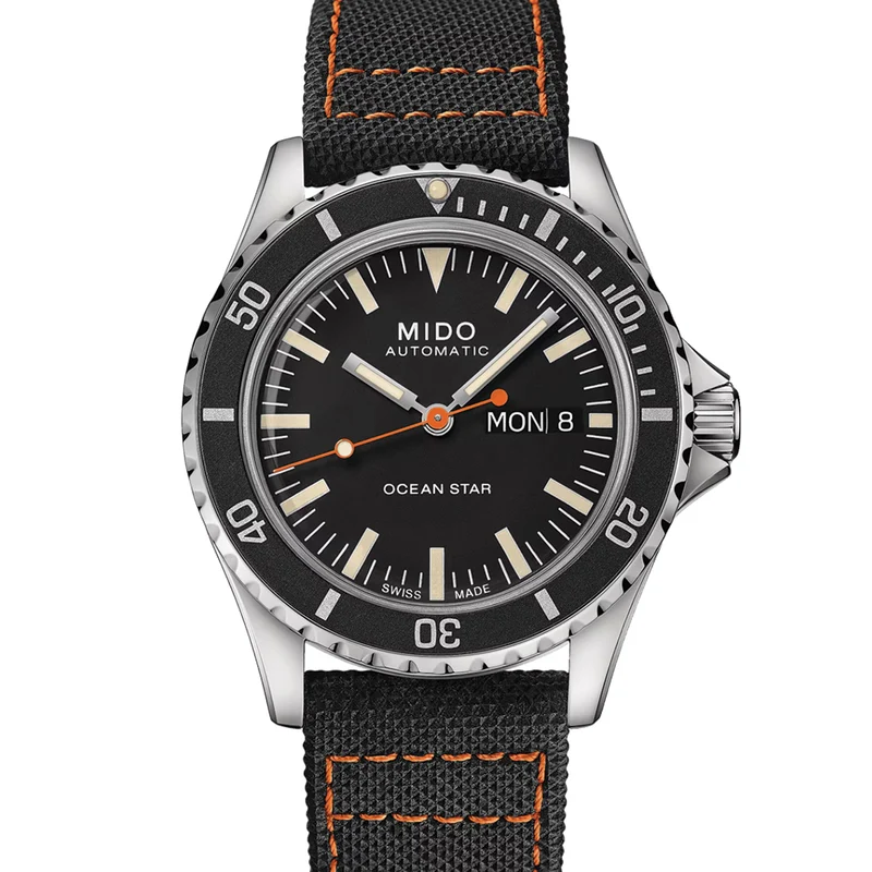 Ocean Star Tribute 40.5mm - Black on Bracelet w/ Additional Fabric Strap
