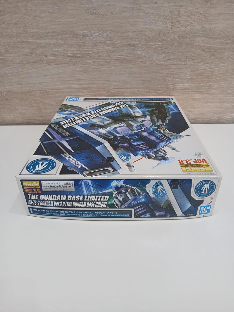 BANDAI MG 1/100 Gundam Base Limited RX-78-2 Gundam VER.3.0 Gundam Base Color