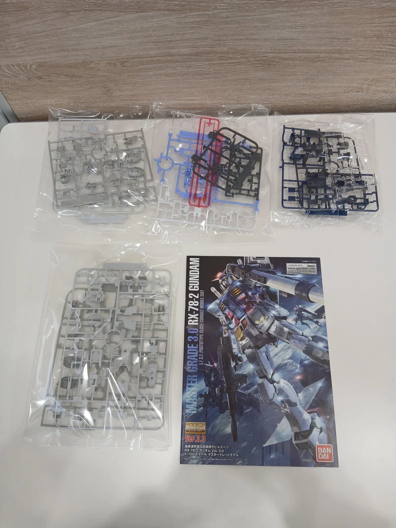BANDAI MG 1/100 Gundam Base Limited RX-78-2 Gundam VER.3.0 Gundam Base Color