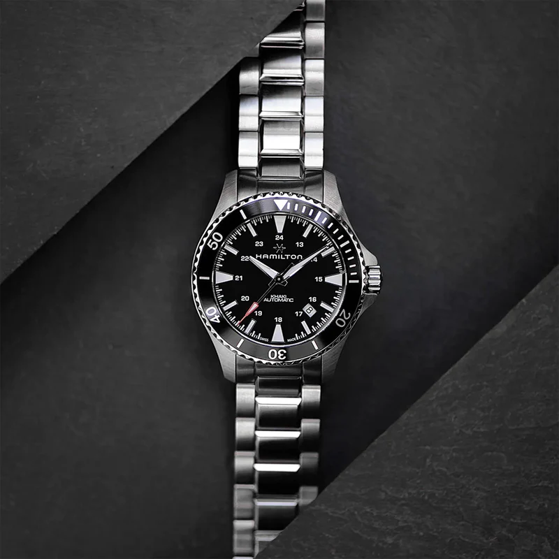 Khaki Navy Scuba Auto 40mm - Black on Bracelet