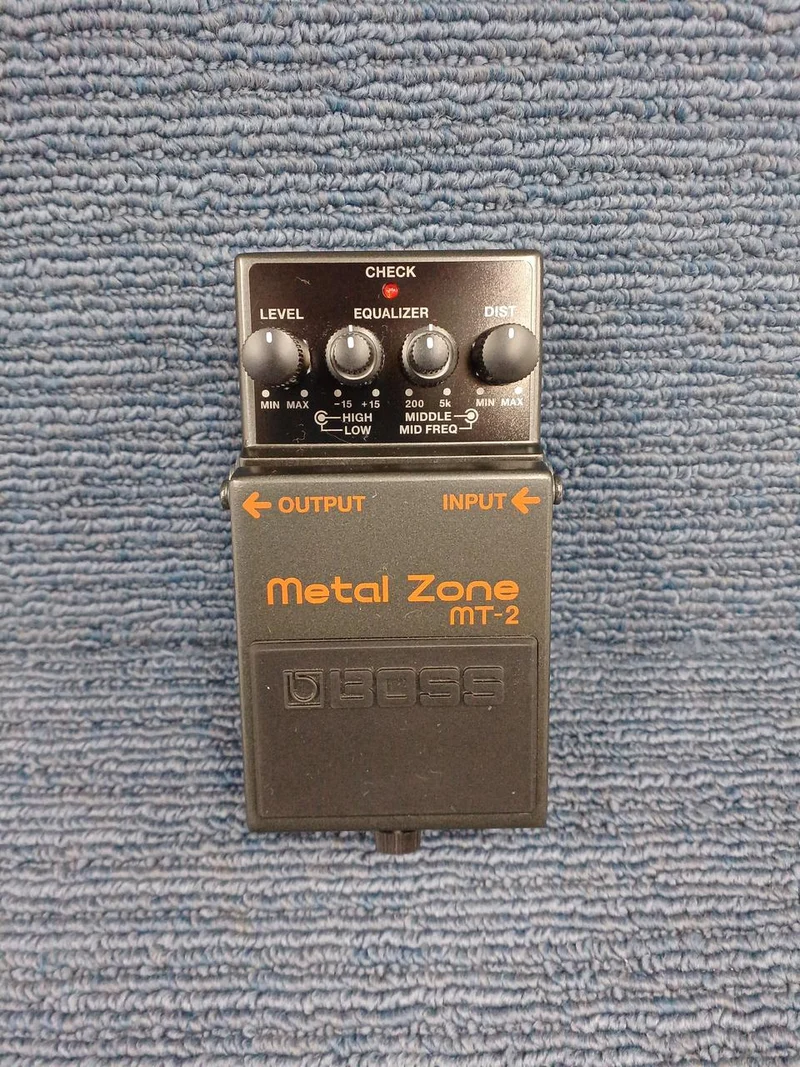 BOSS Effektpedal MT-2