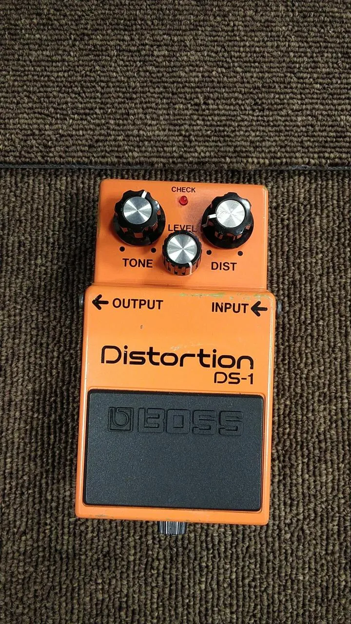 BOSS Effektpedal: DS-1