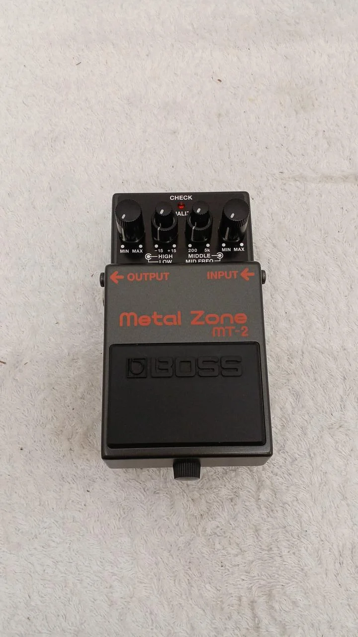 BOSS Distortion Typ MT-2