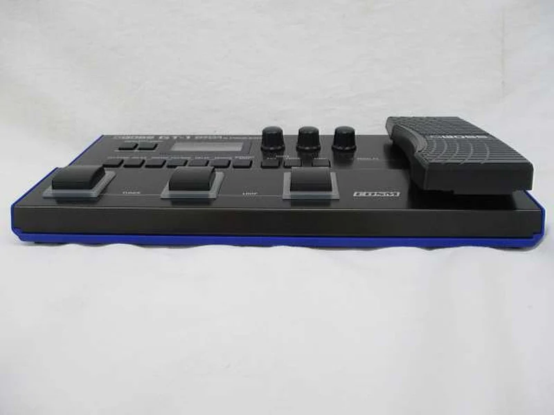 BOSS Multi-Effektgerät GT-1