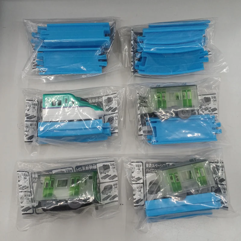 TAKARATOMY Kapselspielzeug Plarail