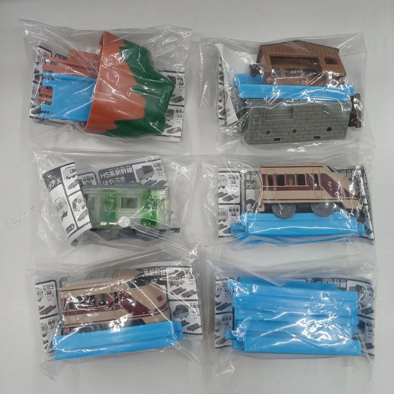TAKARATOMY Kapselspielzeug Plarail