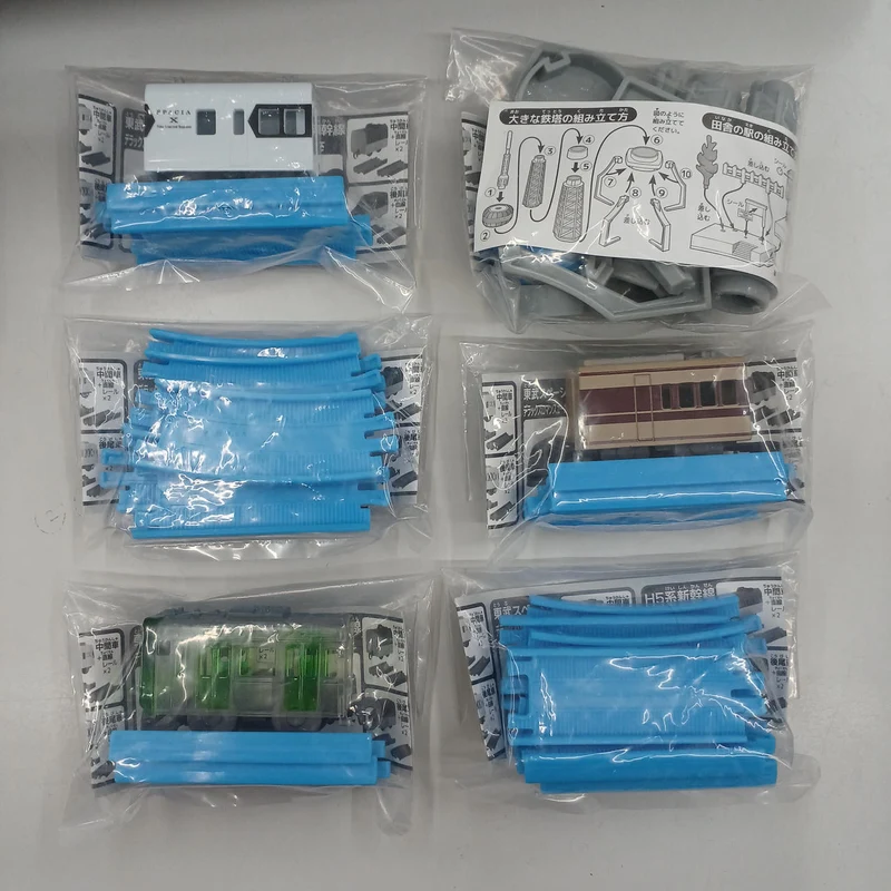 TAKARATOMY Kapselspielzeug Plarail