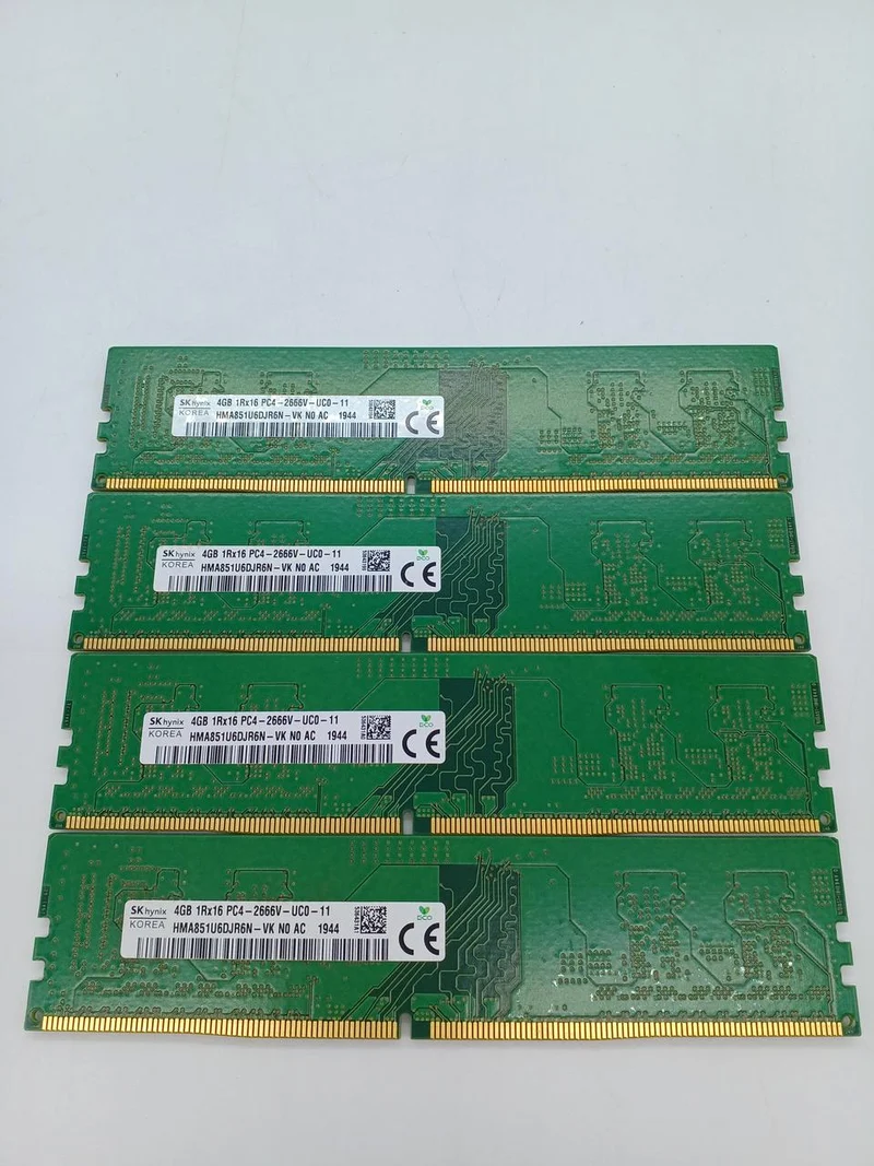 SKHYNIX Arbeitsspeicher 4 GB × 4 HMA851U6DJR6N