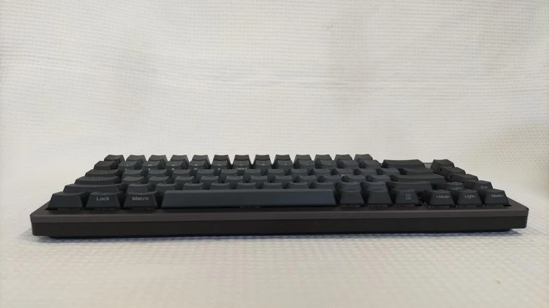 ASUS Gaming-Tastatur M701 ROG AZOTH