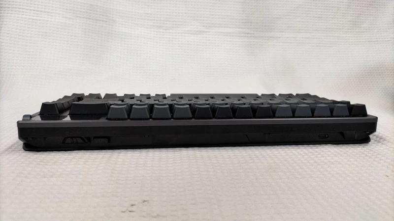 ASUS Gaming-Tastatur M701 ROG AZOTH