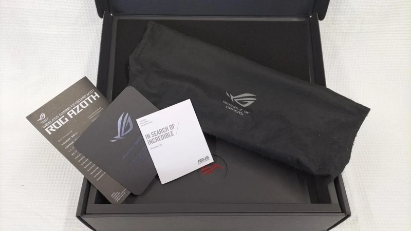 ASUS Gaming-Tastatur M701 ROG AZOTH