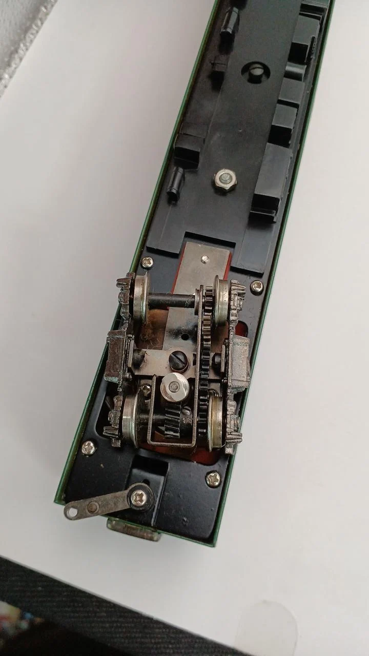 Katsumi Moha 164 Expresszug mit Motor