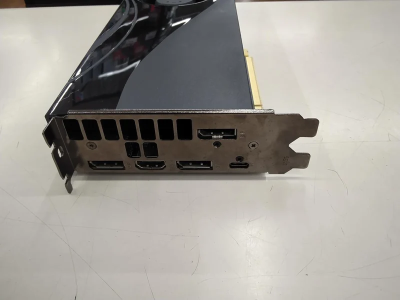 NVIDIA Haupteinheit (nur): Grafikkarte: GEFORCE RTX2080
