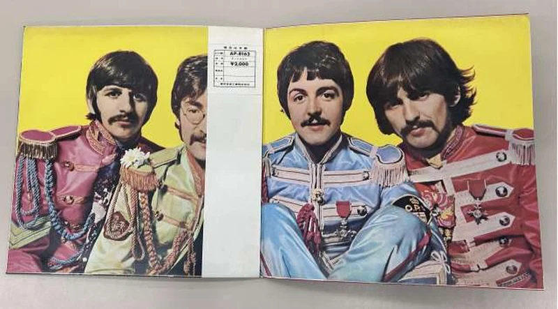 APPLE [Rote Disc] Sgt. Pepper's Lonely Hearts Club Ba AP-8613