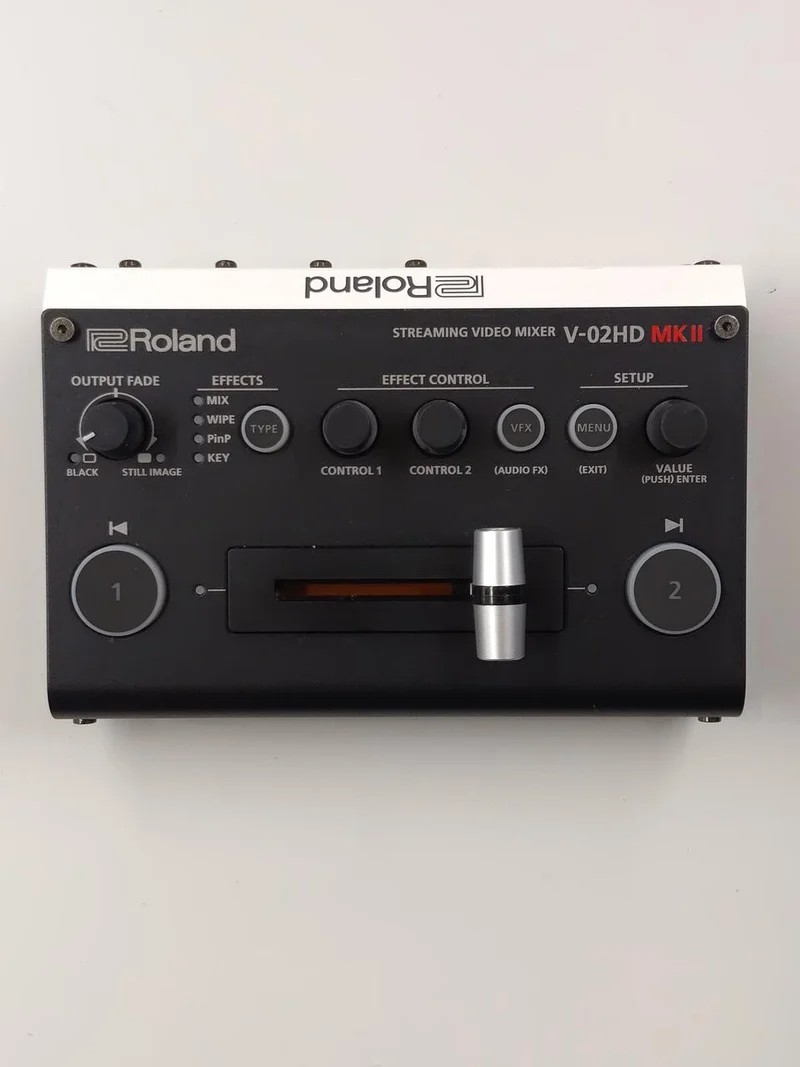ROLAND Videomixer V-02HDMK2