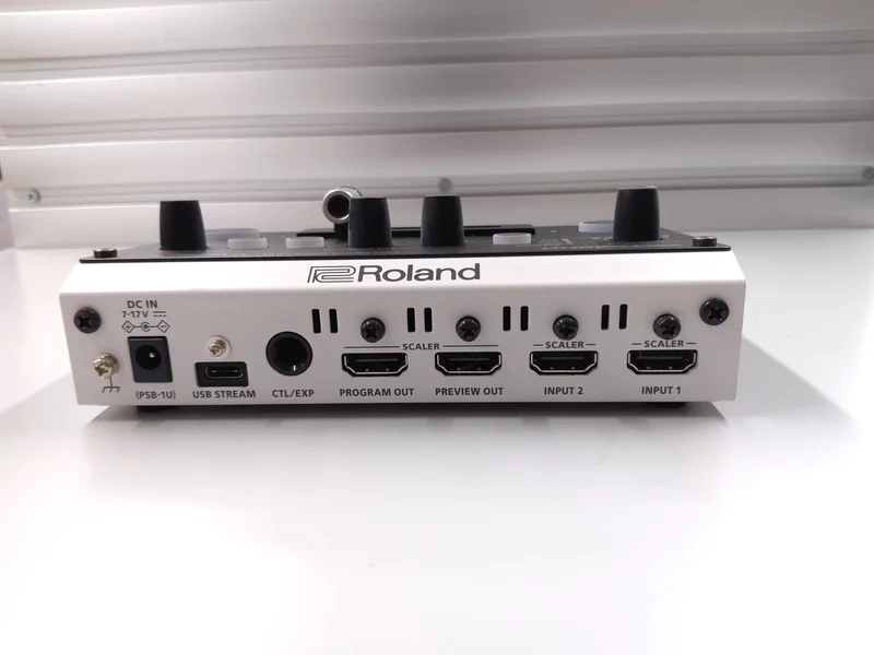 ROLAND Videomixer V-02HDMK2