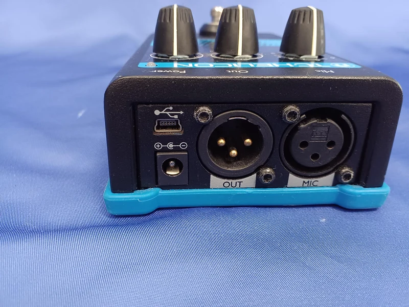 TC-HELICON Gesangseffektpedal VOICE TONE C1