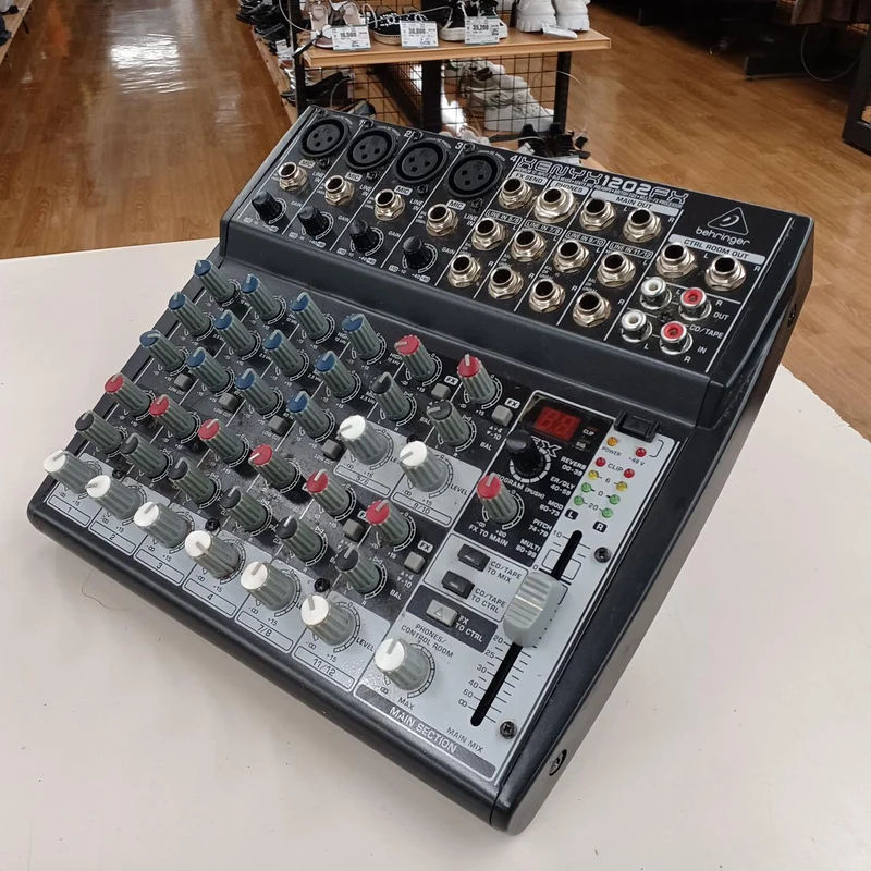 BEHRINGER Analogmixer XENYX802