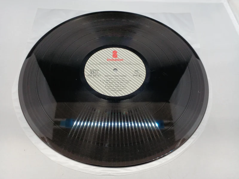 VICTOR Yasuko Agawa/GRAVY VIH-28171