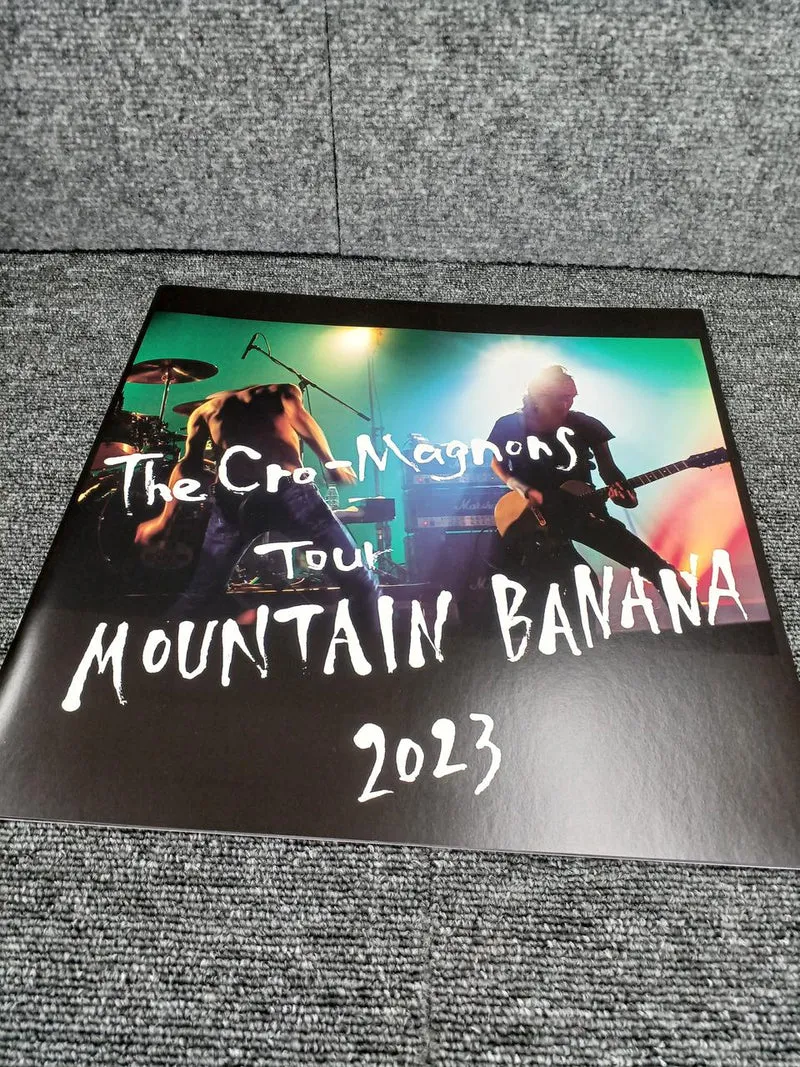 SONY MUSIC LABELS veröffentlicht The Cro-Magnons Tour MOUNTAIN BANANA