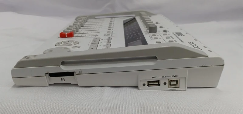 ZOOM MTR R16