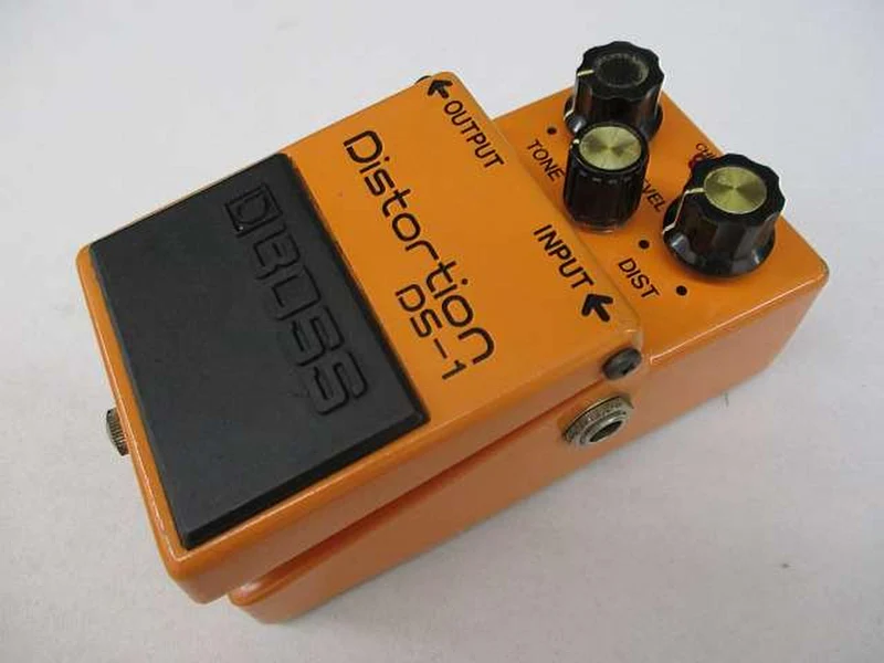 BOSS Distortion DS-1 (Silberne Schrauben / Skelett / TA7136P1)