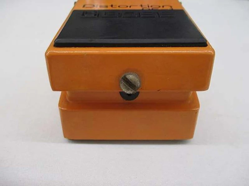 BOSS Distortion DS-1 (Silberne Schrauben / Skelett / TA7136P1)