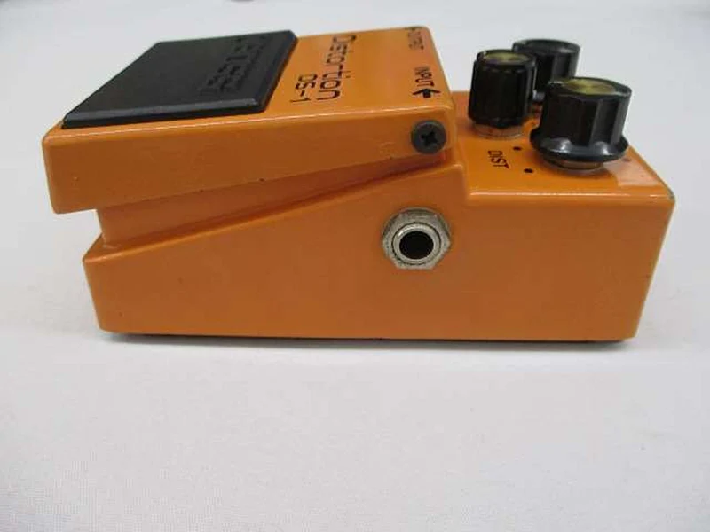 BOSS Distortion DS-1 (Silberne Schrauben / Skelett / TA7136P1)
