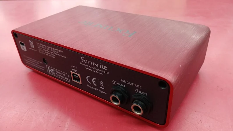 FOCUSRITE Audio-Interface: SCARLETT 2I2
