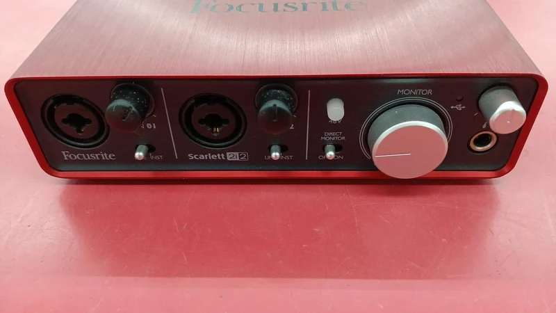 FOCUSRITE Audio-Interface: SCARLETT 2I2