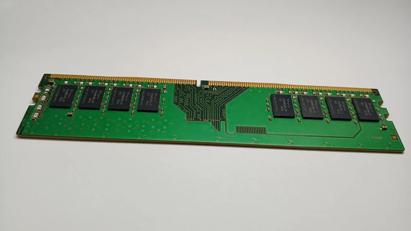 SK HYNIX Speicher HMA81GU6JJR8N