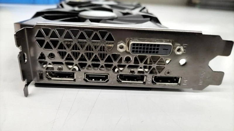 FUJITSU Grafikkarte S26361-D2422-V206