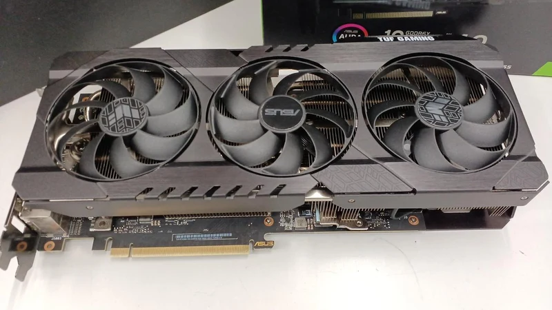 ASUS Grafikkarte: TUF-RTX3080-10G-GAMING