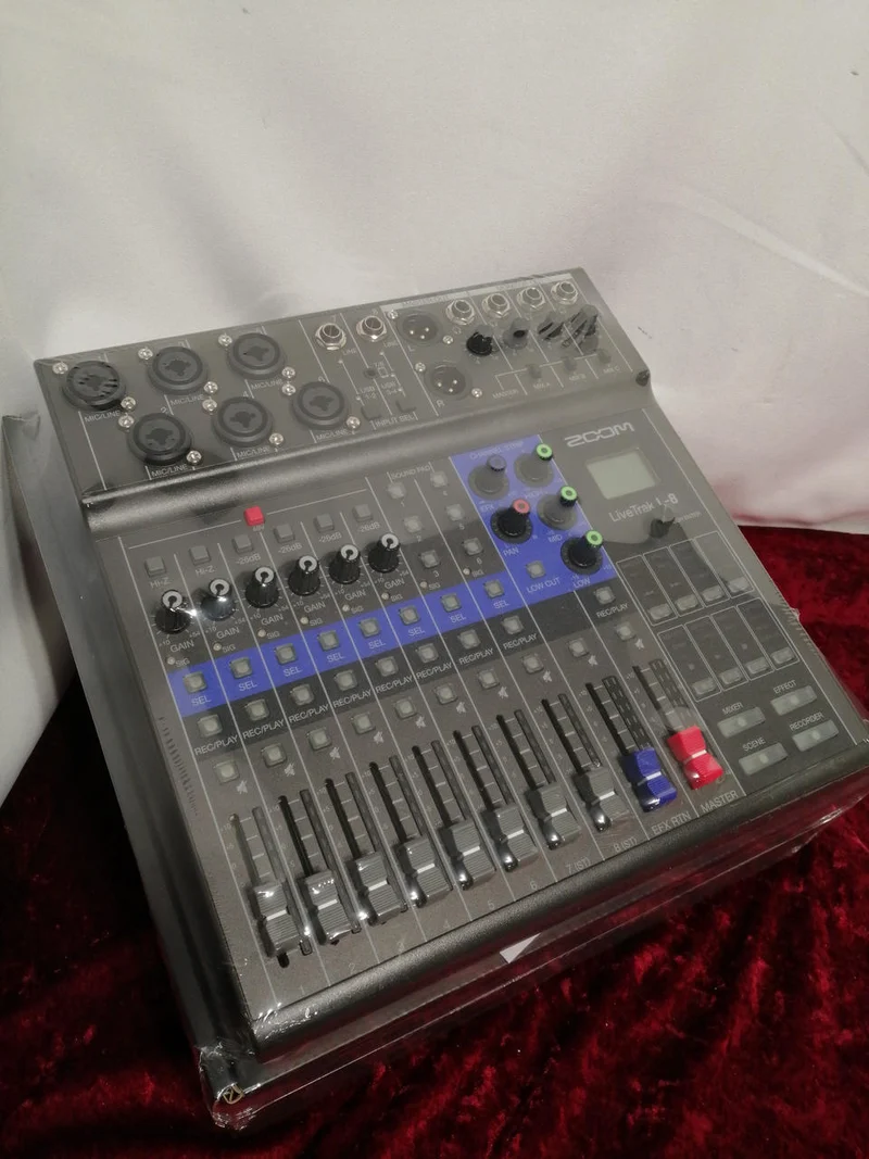 ZOOM Mixer L-8